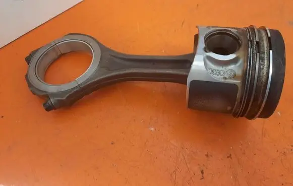 Audi Q7 4L Piston 083100