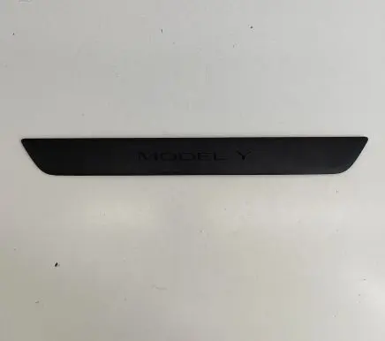 Tesla Model Y Front sill trim cover 149430100B