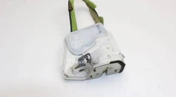Mazda 3 II Rear door lock