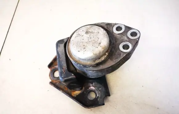 Mazda 2 Engine mount bracket 2s616f012gc 2s61-6f012-gc