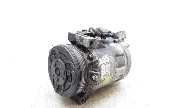 Volvo V70 Air conditioning (A/C) compressor (pump) 31250519