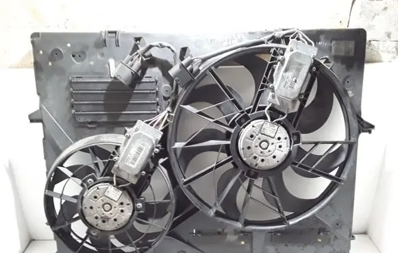 Volkswagen Touareg I Radiator cooling fan shroud 7L0121203F 0130303922 0130303292