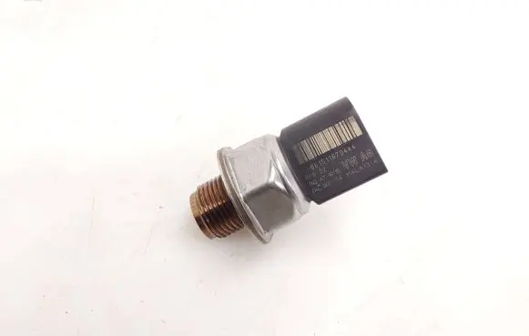 Volkswagen Caddy Fuel pressure sensor 04L906054