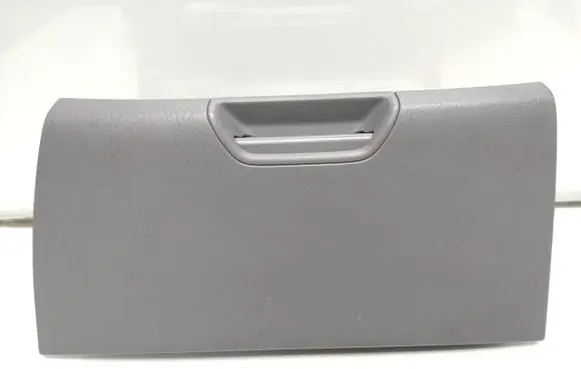 Glove box