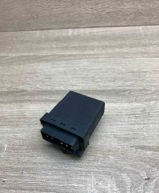 BMW 5 E39 Glow plug pre-heat relay 2246919 72RB510