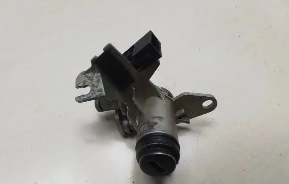 Audi A4 S4 B6 8E 8H Tailgate exterior lock 8e0827573