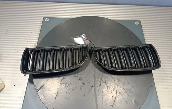 BMW X3 E83 Front grill