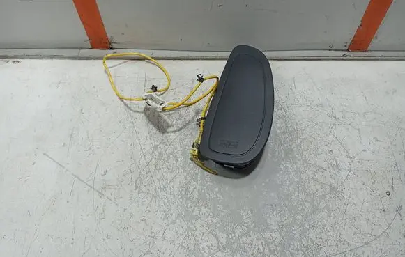 Mitsubishi L200 Side airbag 7030A532XA