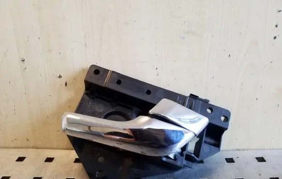 Rear door interior handle