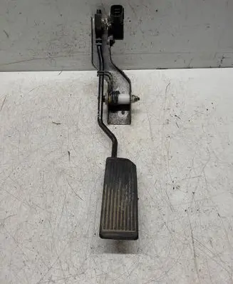 Nissan X-Trail T30 Accelerator throttle pedal
