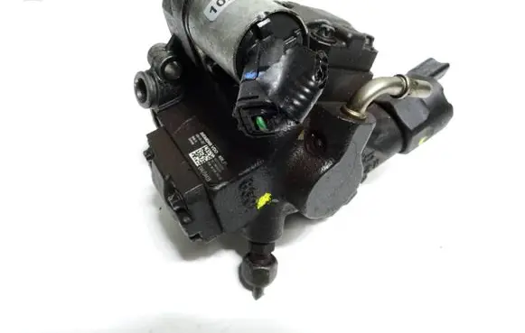 Volvo V50 Fuel injection high pressure pump 9683624080 A2C27100268 5WS40780