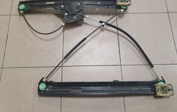 BMW X5 F15 Front door window regulator with motor 7283491 7322747
