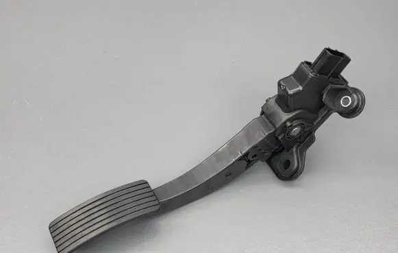 Peugeot 4007 Accelerator throttle pedal MN101544 48970960287 08152A1BX0354