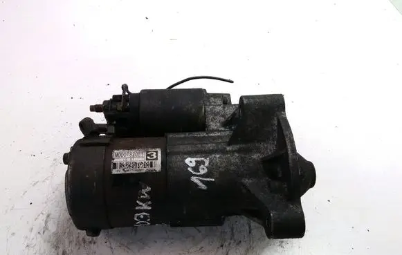 Peugeot 406 Starter motor M000T82081