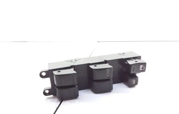 Nissan Almera Electric window control switch