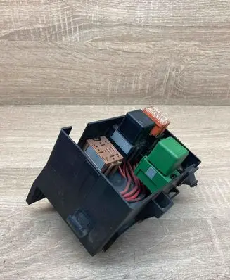 Opel Astra G Fuse box set 90560119 03447012