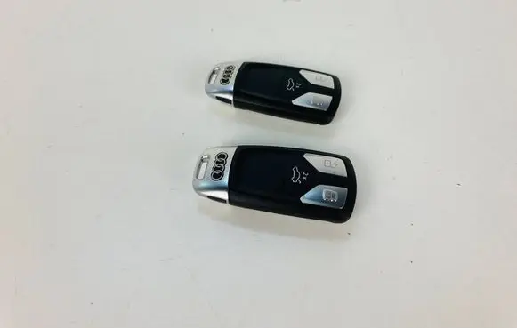 Audi A5 Ignition key/card 