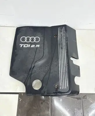 Engine cover (trim)