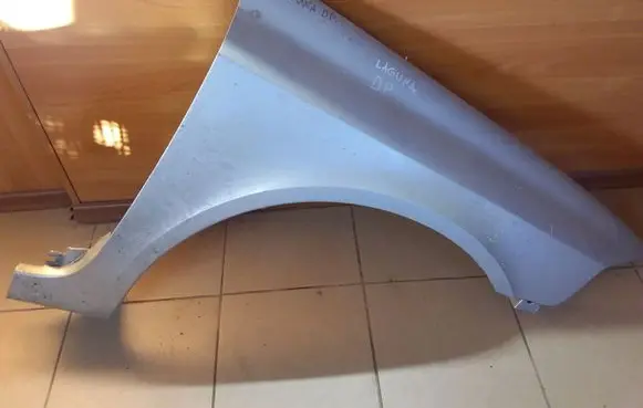 Renault Laguna II Fender