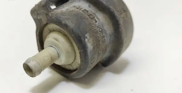 Vacuum valve