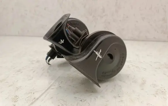 Volkswagen PASSAT B5 Horn signal