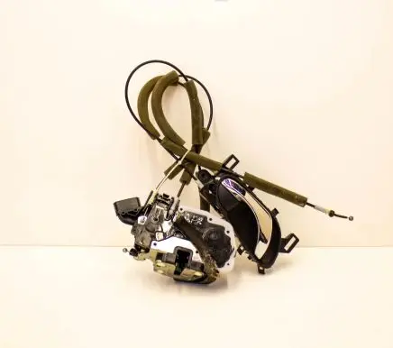 Nissan X-Trail T32 Front door lock