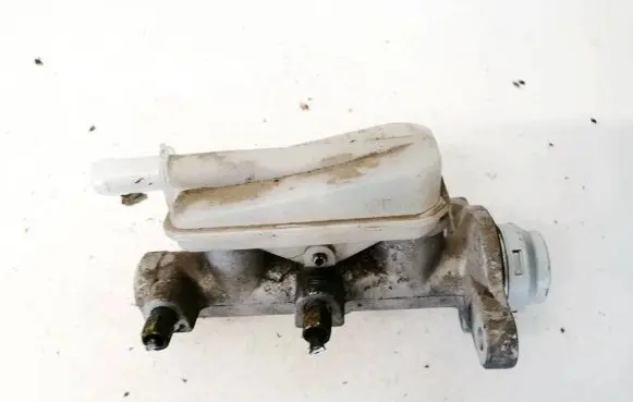Master brake cylinder