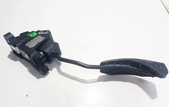 Toyota Auris 150 Accelerator throttle pedal 7811002070 78110-02070