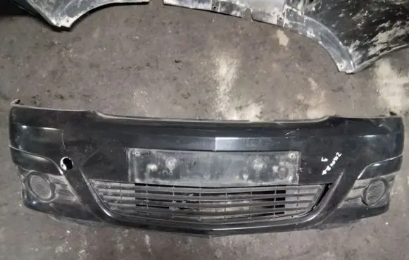 Opel Astra H Front bumper 