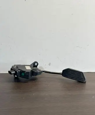 Toyota Avensis T270 Accelerator throttle pedal 7811002150 17097C 18029269931