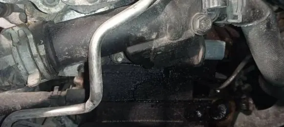 Dodge Journey Engine coolant pipe/hose 03G121132B