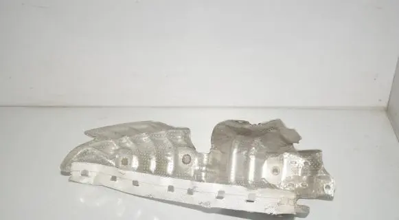 BMW 3 G20 G21 Heat shield in engine bay 8585811 11628585811