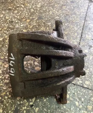 Jeep Cherokee Front brake caliper 135418
