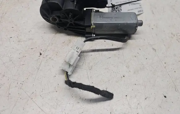 Mercedes-Benz R W251 Seat adjustment motor 820591114