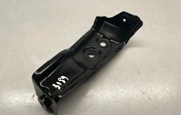 BMW X6 G06 Fender mounting bracket 7418218