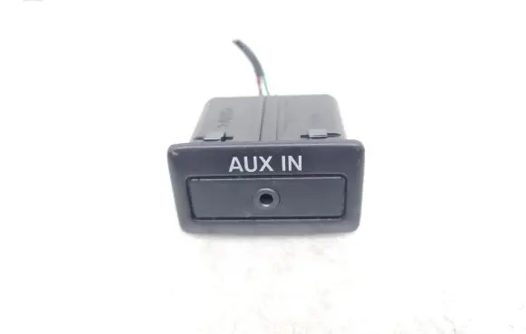 Mazda 6 AUX in-socket connector TD1166DFX5700 71129A