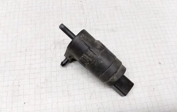 Skoda Octavia Mk2 (1Z) Windscreen/windshield washer pump 1T0955651A