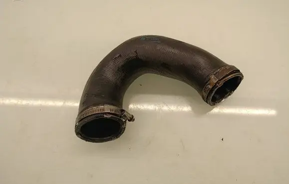 Volkswagen Touareg I Intercooler hose/pipe 7L6145972