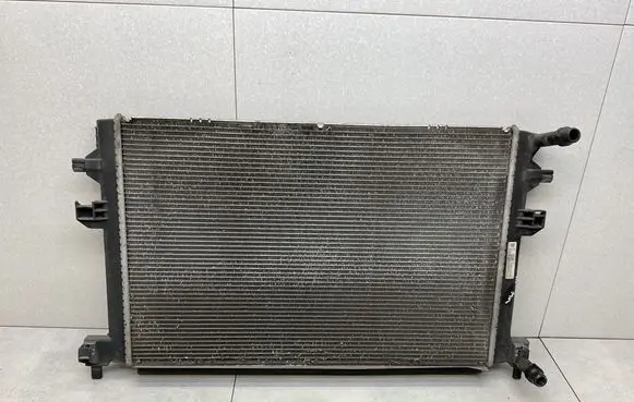 Volkswagen Golf VII Coolant radiator 5Q0121251ED