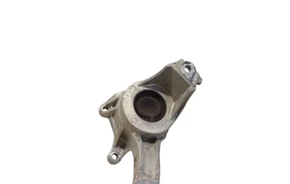 Engine mount bracket