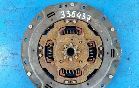 Toyota Prius (XW30) Clutch pressure plate 3127047040