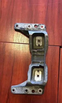 BMW 6 E63 E64 Gearbox mounting bracket 6761102