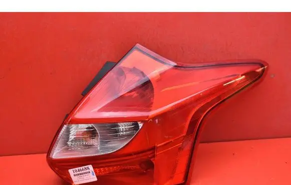 Ford Focus Rear/tail lights BM5113404A