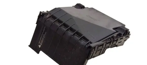 Volkswagen Golf V Fuse box cover 1K0937132F 014189871