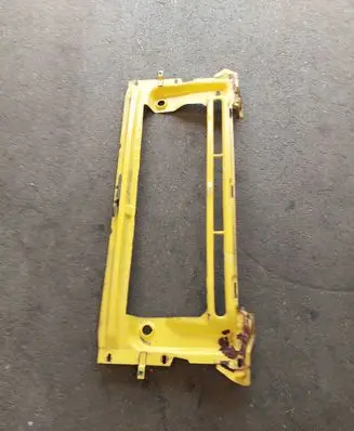 Mercedes-Benz Vario Radiator support slam panel