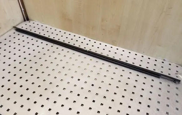 Toyota Auris E180 Front door glass trim molding