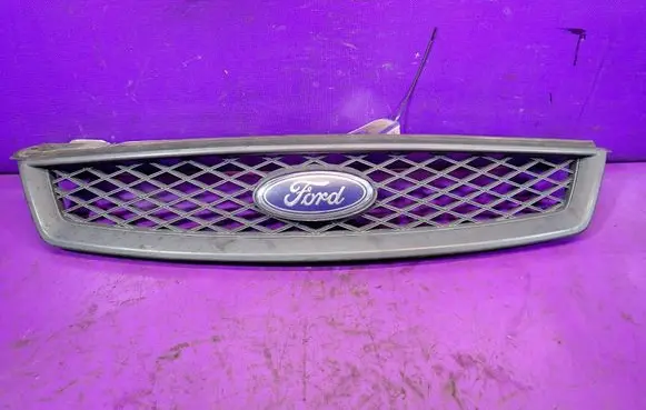 Ford Focus C-MAX Front grill 