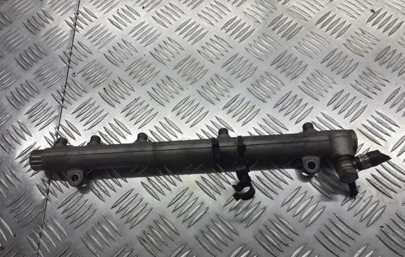 Mercedes-Benz Vito Viano W638 Fuel main line pipe 6460701195