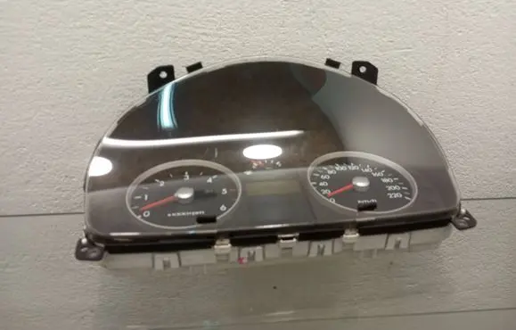 Speedometer (instrument cluster)