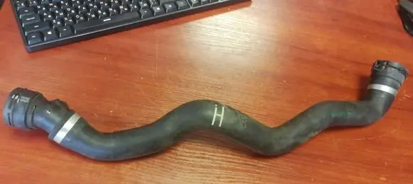 BMW 7 G11 G12 Engine coolant pipe/hose 8572905